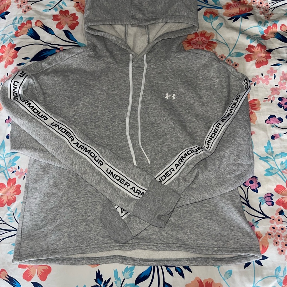 Under Armour Men’s Light Gray Zip-Up Hoodie with Branded Sleeve Tape